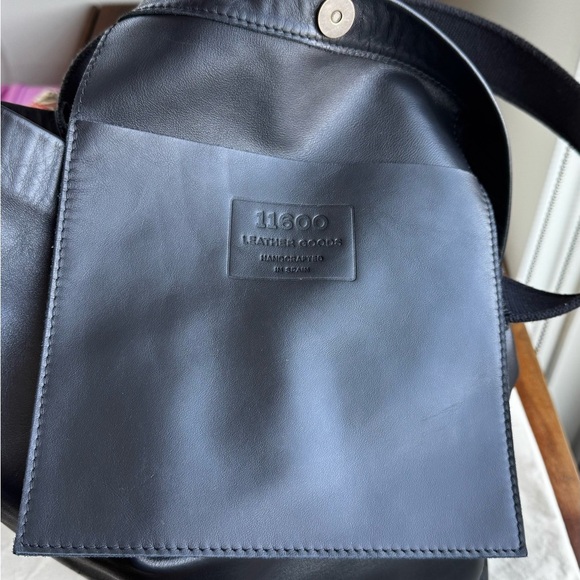 11600 full grain leather shoulder/hobo bag - Picture 7 of 7